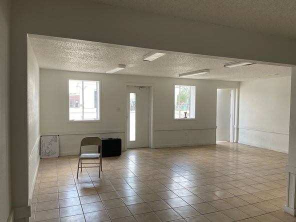 Dock High Warehouse With Office For Lease: 3504 Cypress Ave, Saint Gabriel, LA 70776